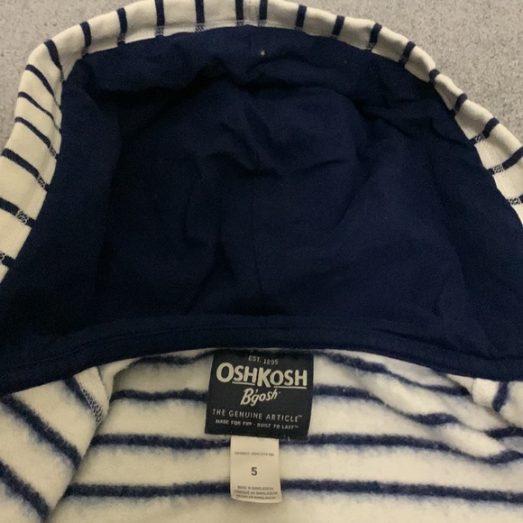 Carter's sweater bundle for boys size 5! - Picture 3 of 10